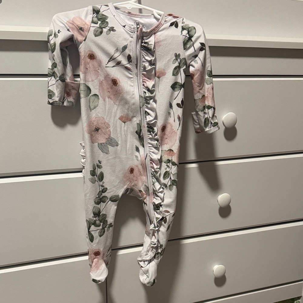 Caden Lane ruffle footie